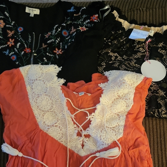 Umgee Lot Of 6 Tops...dresses....jacket....2 Are New - Picture 1 of 6